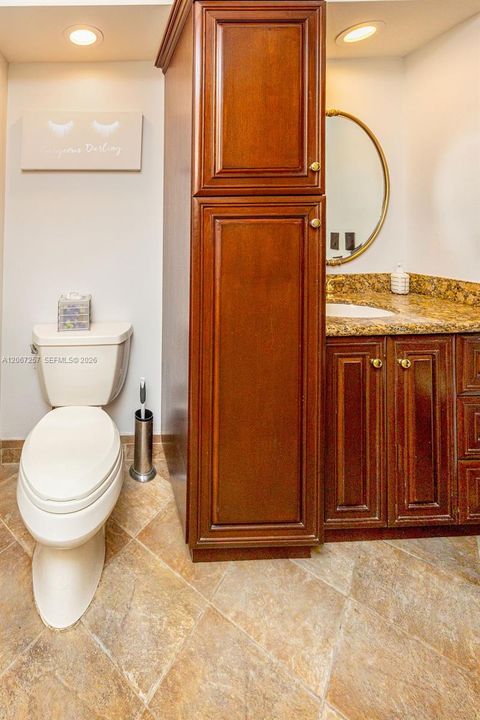 For Rent: $8,800 (5 beds, 3 baths, 2498 Square Feet)