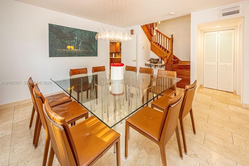 For Rent: $8,800 (5 beds, 3 baths, 2498 Square Feet)