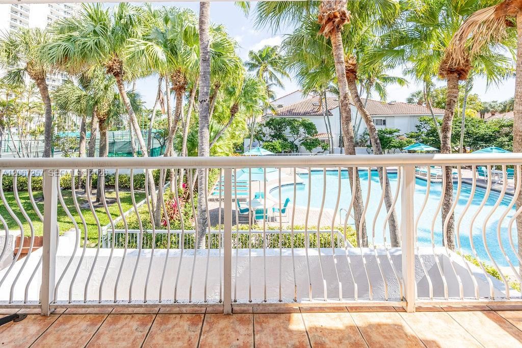 For Rent: $8,800 (5 beds, 3 baths, 2498 Square Feet)