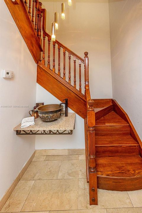 For Rent: $8,800 (5 beds, 3 baths, 2498 Square Feet)