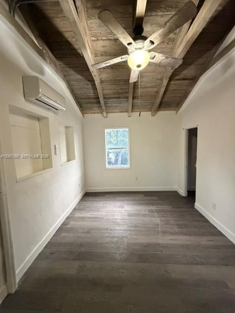 For Rent: $1,500 (1 beds, 1 baths, 3098 Square Feet)