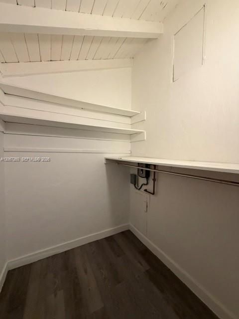 For Rent: $1,500 (1 beds, 1 baths, 3098 Square Feet)
