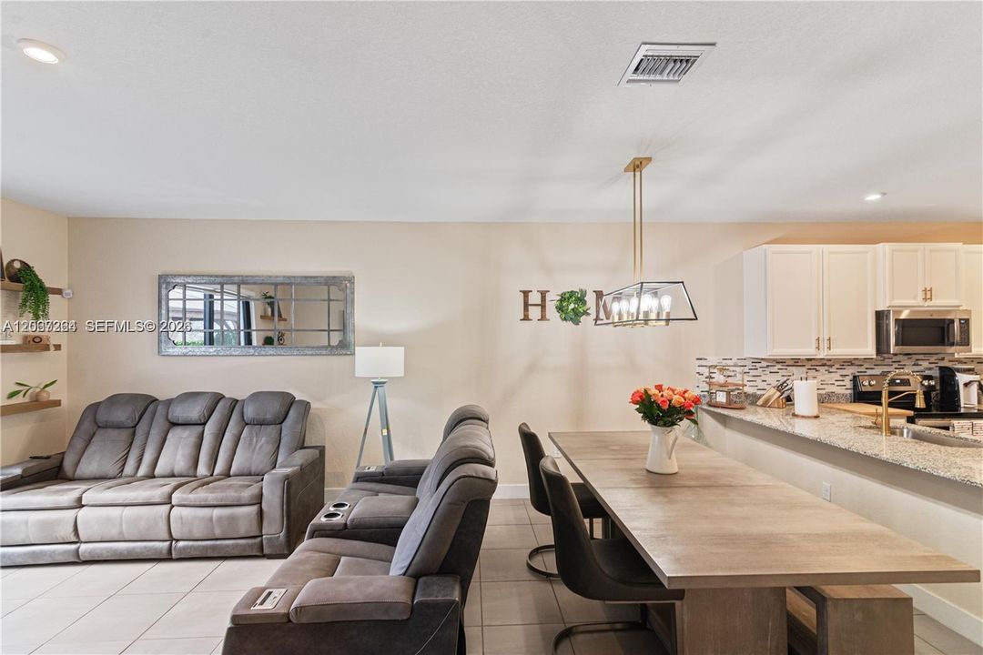 For Rent: $2,700 (3 beds, 2 baths, 1530 Square Feet)