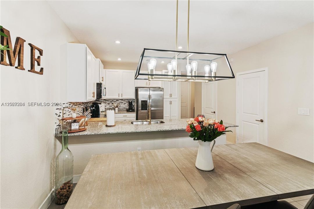 For Rent: $2,700 (3 beds, 2 baths, 1530 Square Feet)