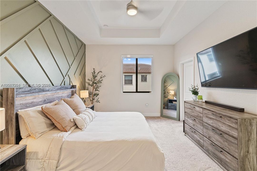 For Rent: $2,700 (3 beds, 2 baths, 1530 Square Feet)