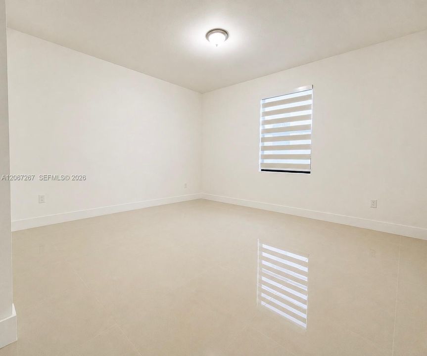 For Rent: $2,000 (1 beds, 1 baths, 750 Square Feet)