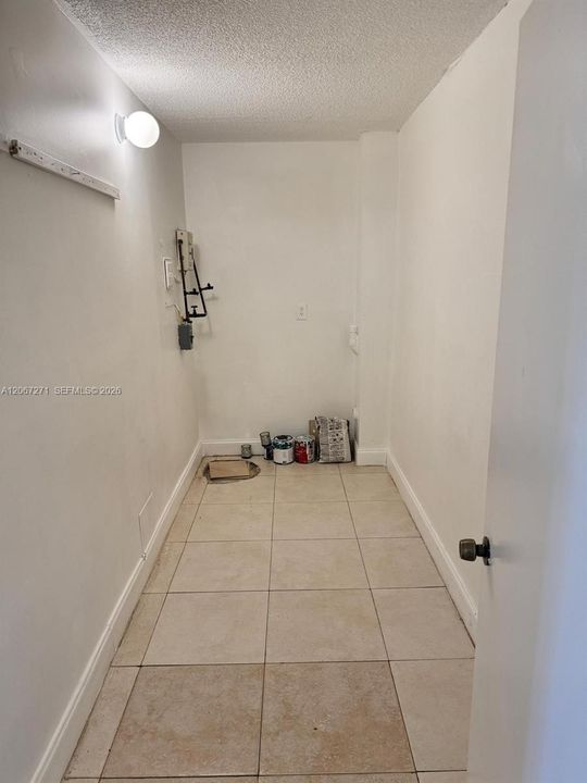 For Rent: $1,800 (2 beds, 2 baths, 1075 Square Feet)
