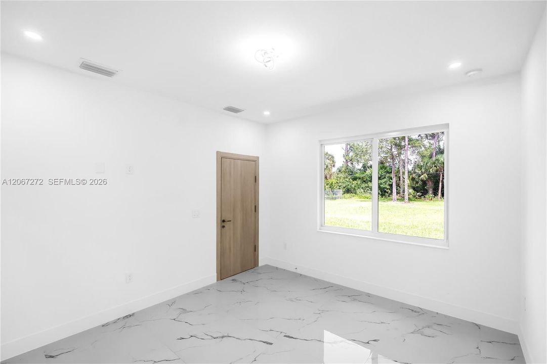 For Sale: $374,900 (3 beds, 2 baths, 1366 Square Feet)