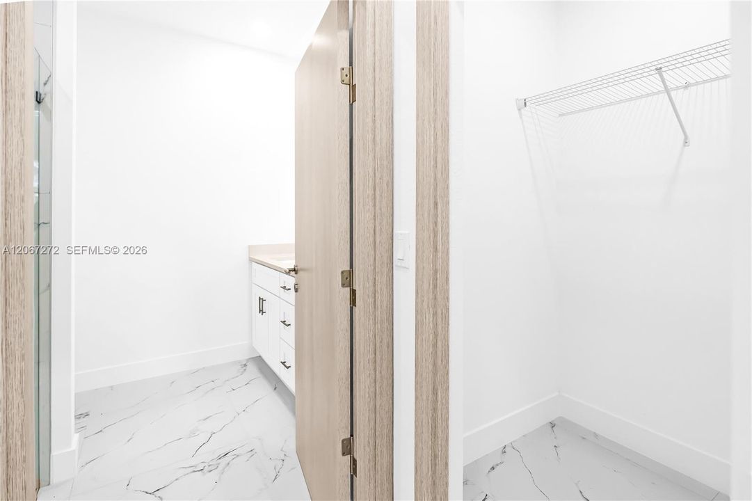 For Sale: $374,900 (3 beds, 2 baths, 1366 Square Feet)