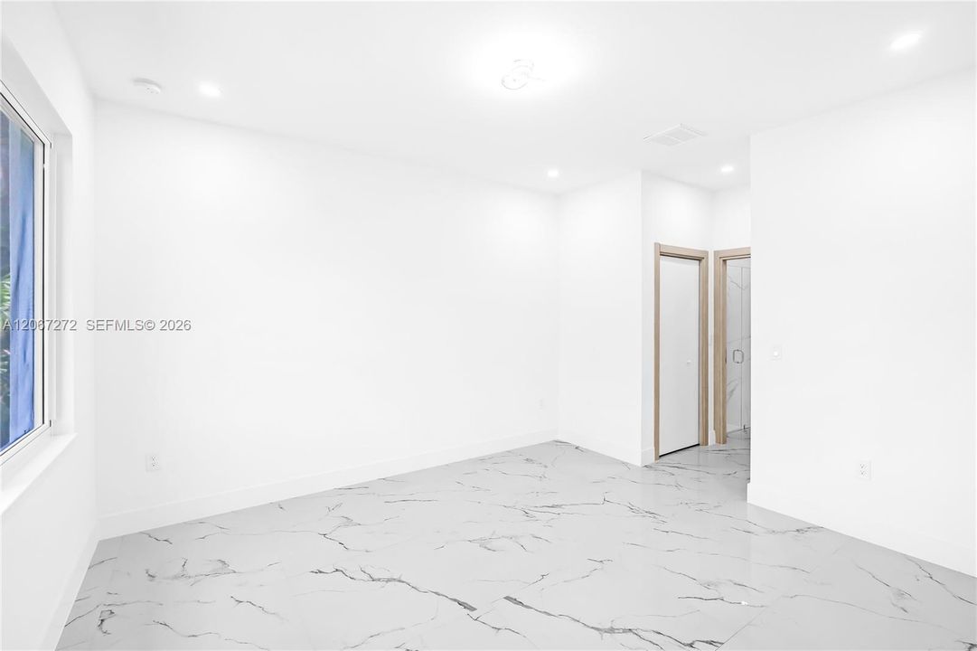 For Sale: $374,900 (3 beds, 2 baths, 1366 Square Feet)