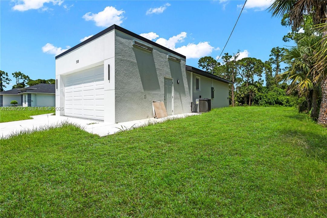 For Sale: $374,900 (3 beds, 2 baths, 1366 Square Feet)