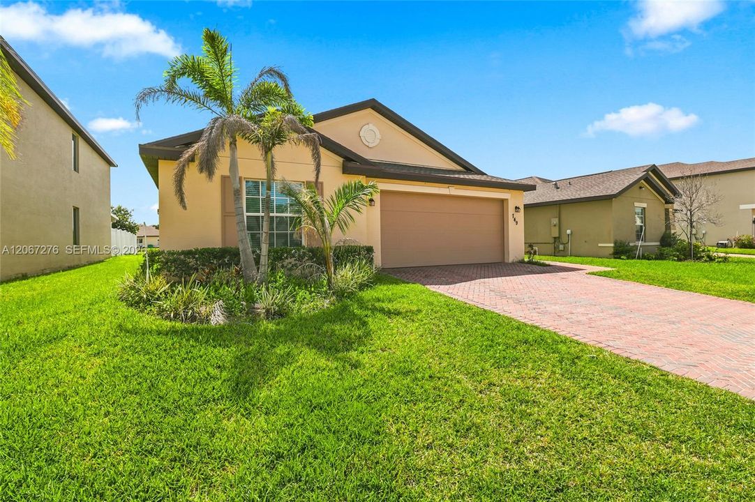 En Venta: $349,900 (4 camas, 2 baños, 1830 Pies cuadrados)