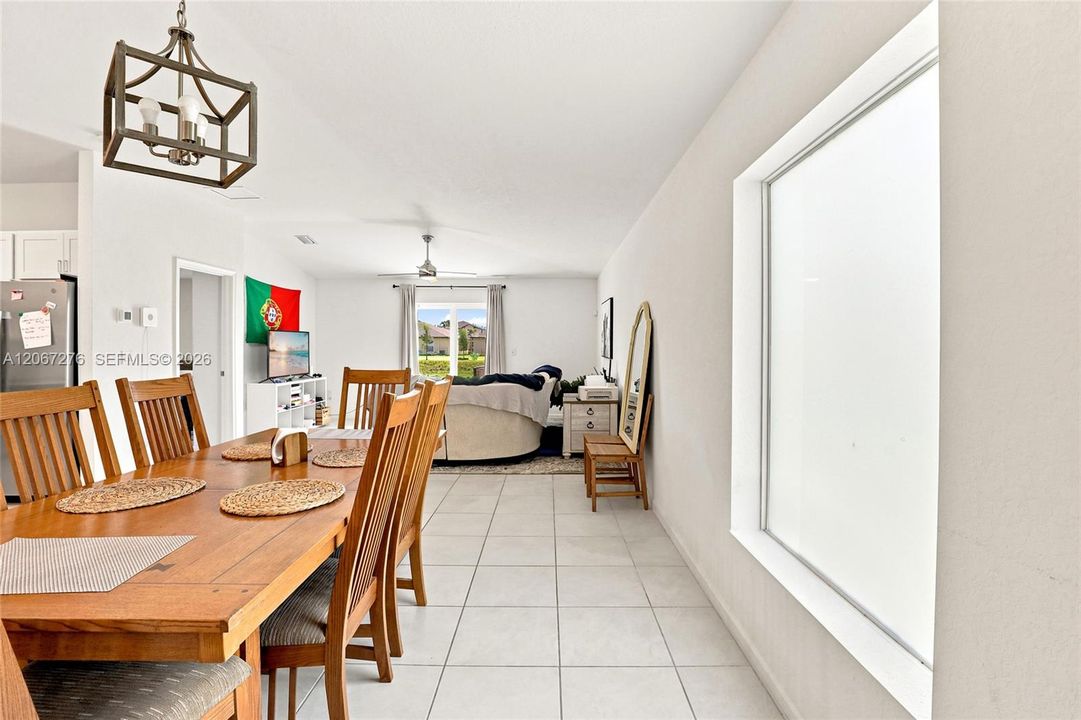 En Venta: $349,900 (4 camas, 2 baños, 1830 Pies cuadrados)