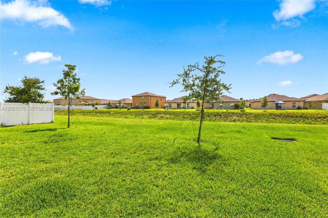 En Venta: $349,900 (4 camas, 2 baños, 1830 Pies cuadrados)