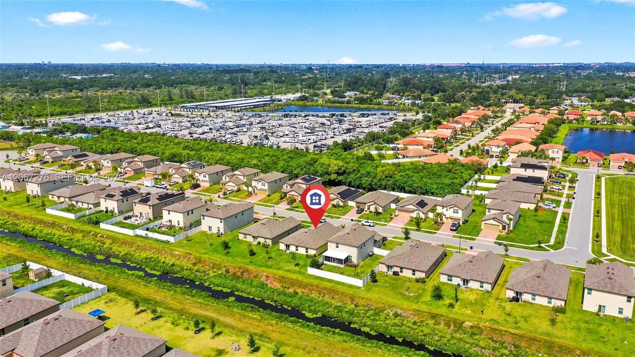 En Venta: $349,900 (4 camas, 2 baños, 1830 Pies cuadrados)