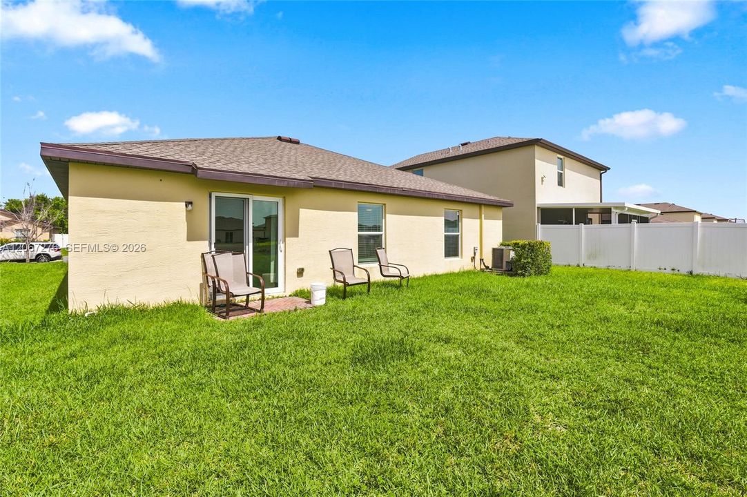 En Venta: $349,900 (4 camas, 2 baños, 1830 Pies cuadrados)