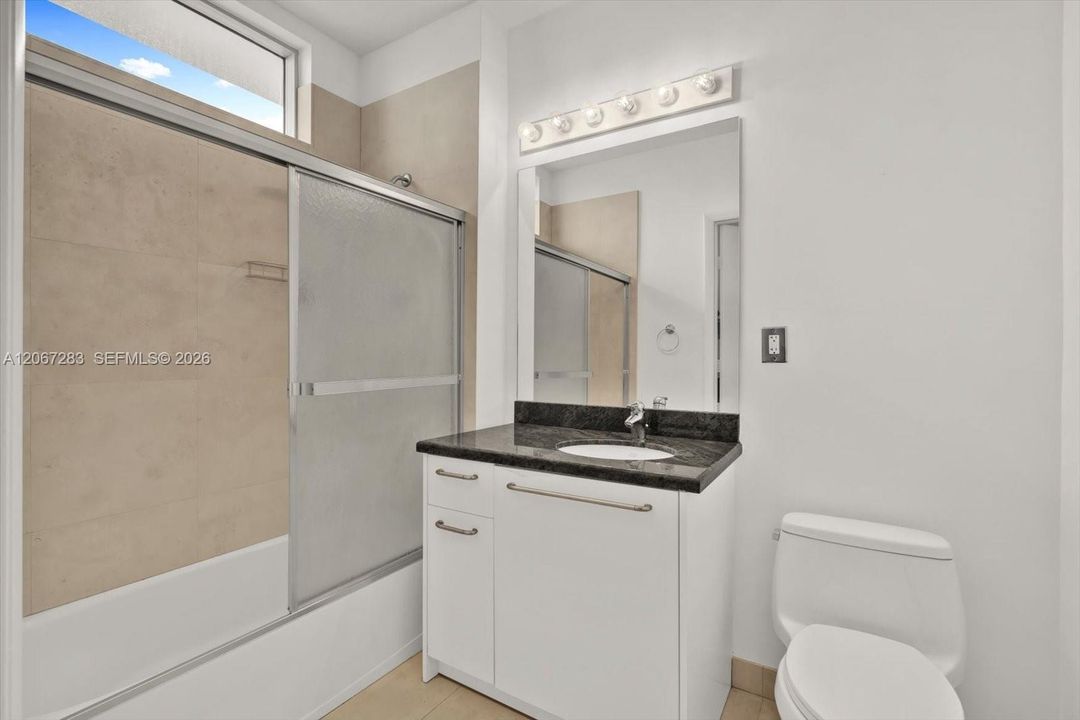 For Rent: $6,400 (1 beds, 2 baths, 1848 Square Feet)