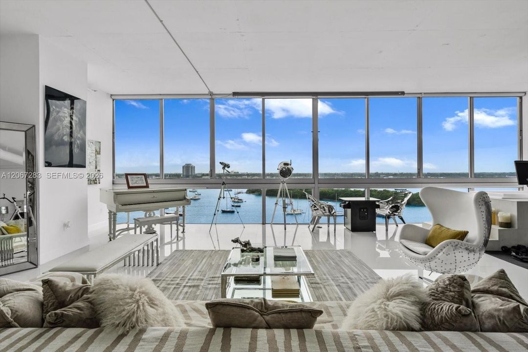 For Rent: $6,400 (1 beds, 2 baths, 1848 Square Feet)