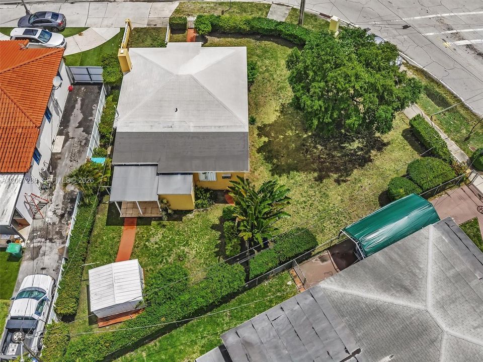 Oversized Corner lot