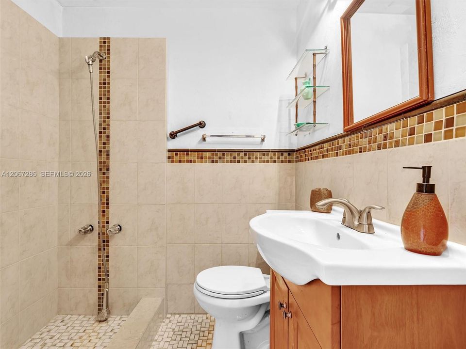 For Sale: $670,000 (3 beds, 2 baths, 1300 Square Feet)