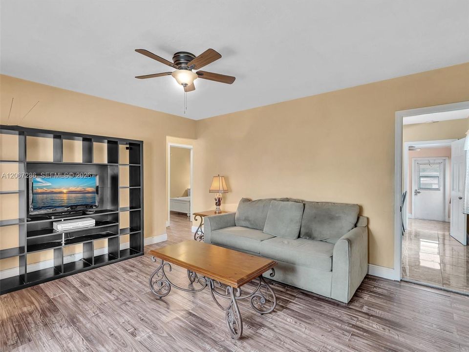 For Sale: $670,000 (3 beds, 2 baths, 1300 Square Feet)