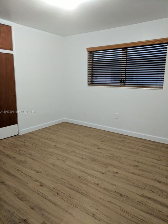 For Rent: $1,950 (2 beds, 1 baths, 720 Square Feet)