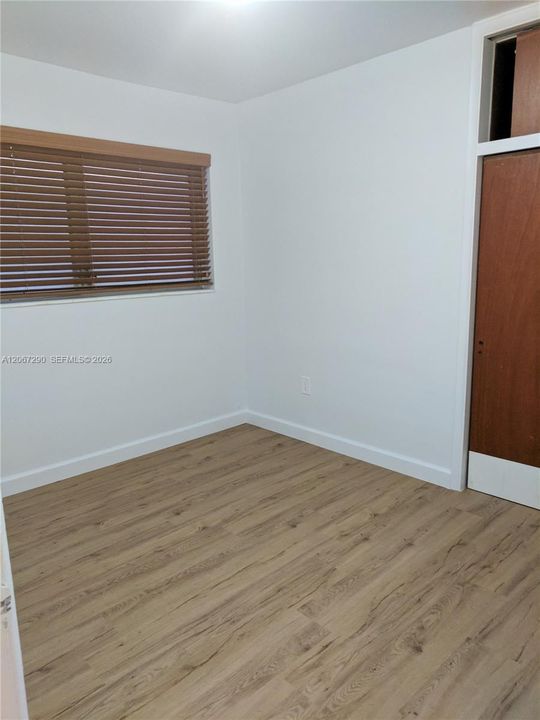 For Rent: $1,950 (2 beds, 1 baths, 720 Square Feet)