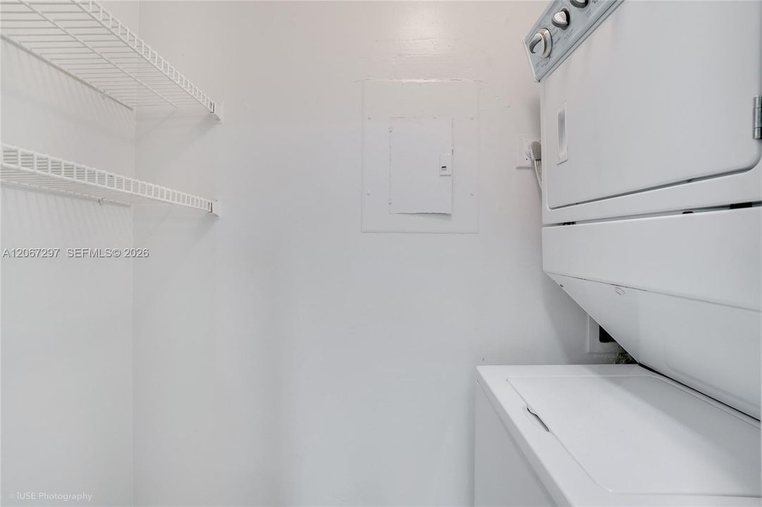 Под контрактом: $225,000 (2 спален, 2 ванн, 1024 Квадратных фут)