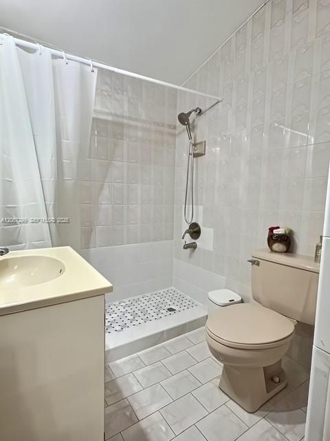 Active With Contract: $1,035,000 (3 beds, 2 baths, 2680 Square Feet)