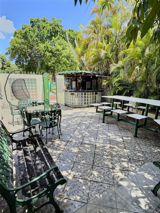 Active With Contract: $1,035,000 (3 beds, 2 baths, 2680 Square Feet)