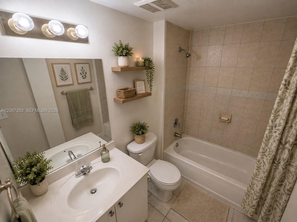 For Rent: $1,850 (2 beds, 2 baths, 809 Square Feet)