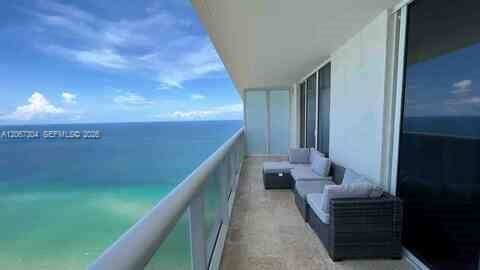 For Rent: $5,600 (2 beds, 2 baths, 1337 Square Feet)