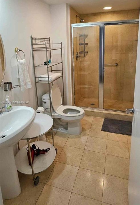 For Rent: $5,600 (2 beds, 2 baths, 1337 Square Feet)