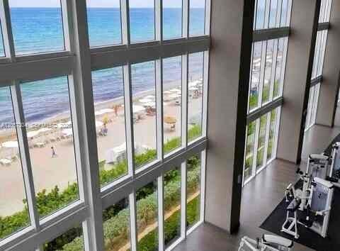 For Rent: $5,600 (2 beds, 2 baths, 1337 Square Feet)