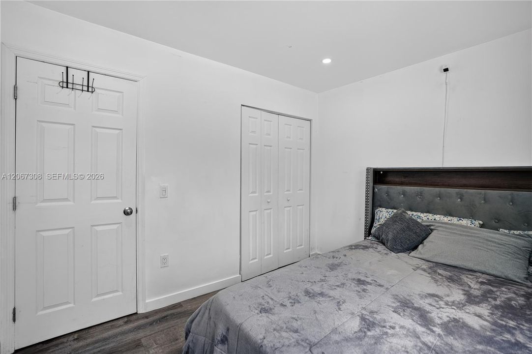 For Sale: $430,000 (3 beds, 1 baths, 960 Square Feet)
