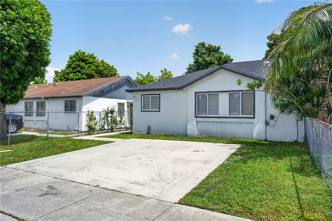 For Sale: $430,000 (3 beds, 1 baths, 960 Square Feet)