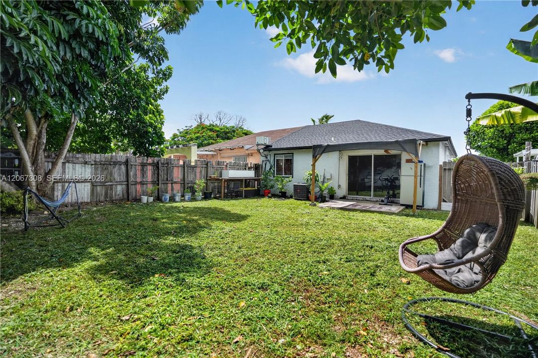 For Sale: $430,000 (3 beds, 1 baths, 960 Square Feet)