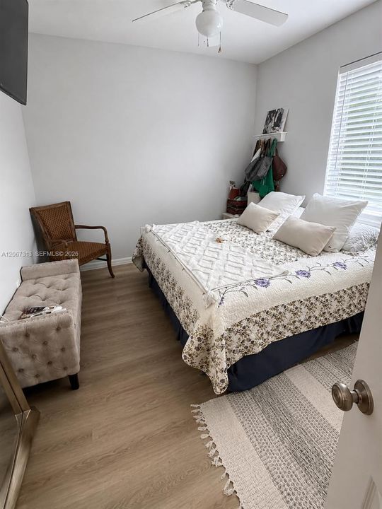 2nd bedroom