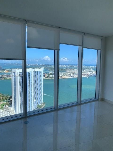 For Sale: $1,110,000 (2 beds, 2 baths, 1269 Square Feet)