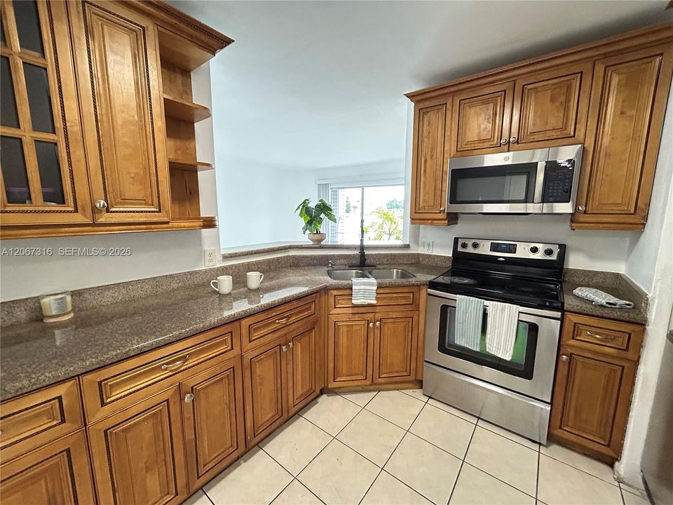 For Sale: $174,900 (2 beds, 2 baths, 1020 Square Feet)