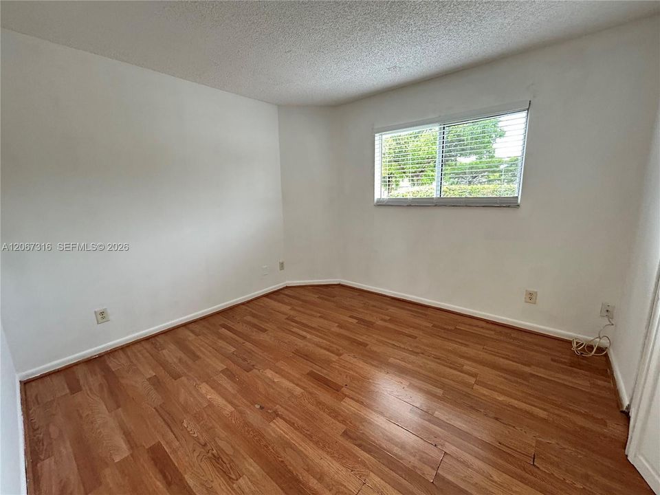 For Sale: $174,900 (2 beds, 2 baths, 1020 Square Feet)