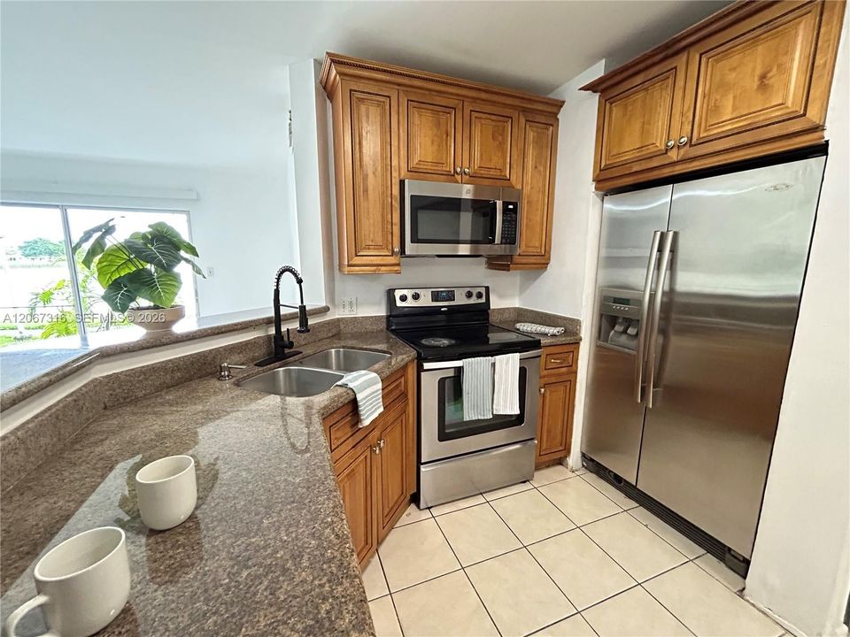 For Sale: $174,900 (2 beds, 2 baths, 1020 Square Feet)