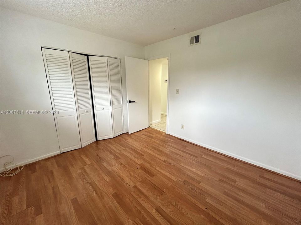 For Sale: $174,900 (2 beds, 2 baths, 1020 Square Feet)