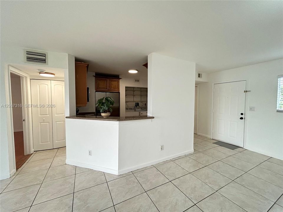For Sale: $174,900 (2 beds, 2 baths, 1020 Square Feet)