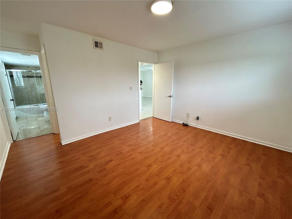 For Sale: $174,900 (2 beds, 2 baths, 1020 Square Feet)