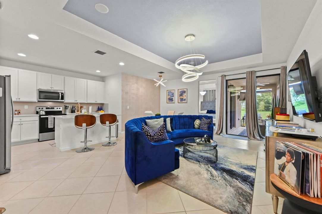 06 Living Room 02