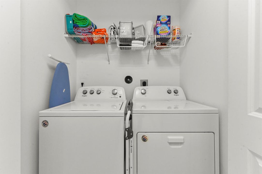 19 Laundry Room 01