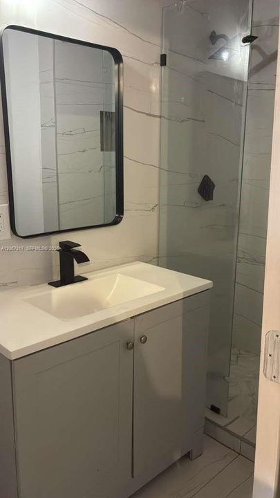 For Rent: $1,500 (1 beds, 1 baths, 380 Square Feet)