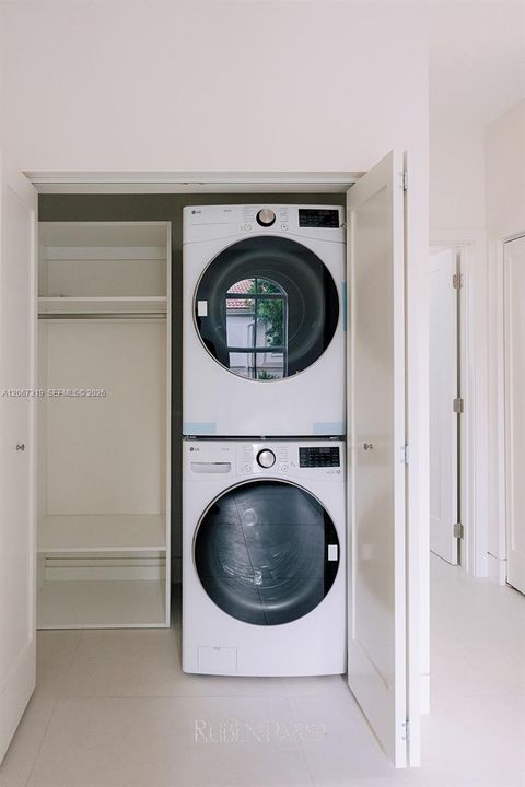 En Renta: $4,700 (3 camas, 2 baños, 1511 Pies cuadrados)