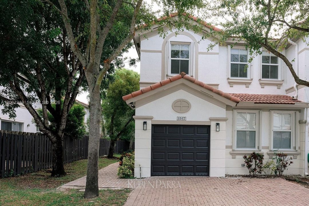 En Renta: $4,700 (3 camas, 2 baños, 1511 Pies cuadrados)